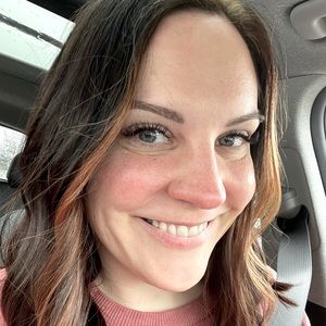 Meet your Posher, Lyndsey